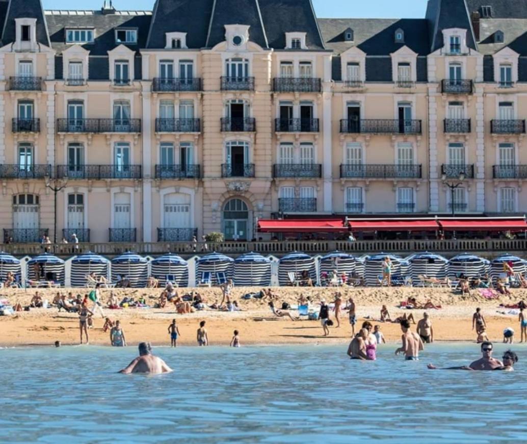 Cosy Appartement Dans Une Villa Avec Piscine, Proche Du Centre Et De La Mer กาบูร์ก ภายนอก รูปภาพ