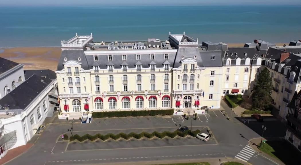 Cosy Appartement Dans Une Villa Avec Piscine, Proche Du Centre Et De La Mer กาบูร์ก ภายนอก รูปภาพ